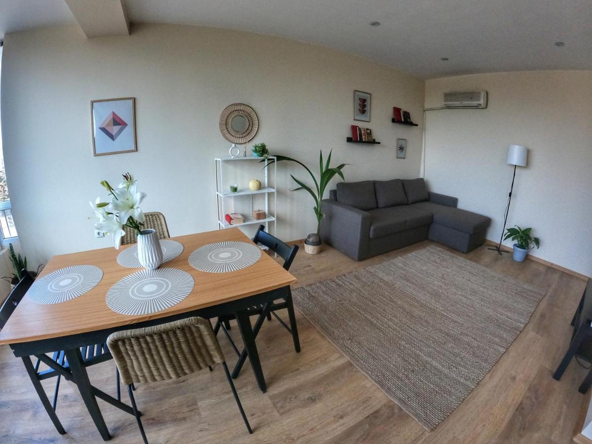 By The Cathedral, 1 Bed Flat Varna Exterior foto