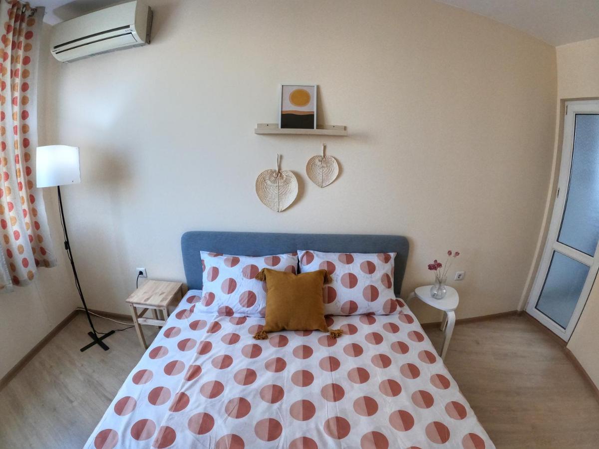 By The Cathedral, 1 Bed Flat Varna Exterior foto